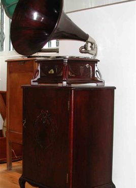 Gramophone