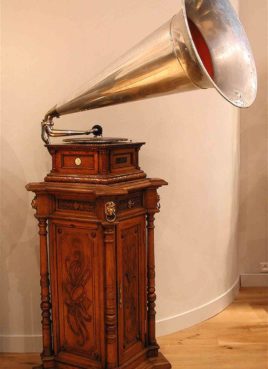 Gramophone